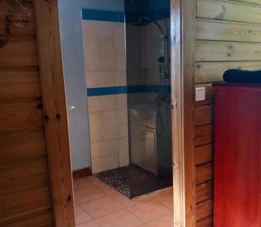 Saint-Claude Apartment | studio dans un écrin vert