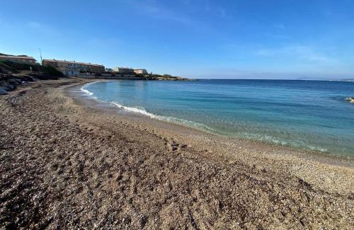 Six-Fours-les-Plages Apartment | Studio de charme, piscine et mer à pieds