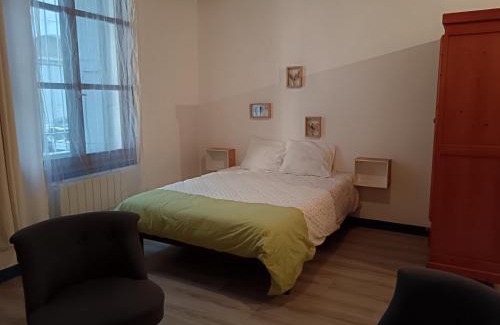 Castelnaudary Apartment | Studio de charme