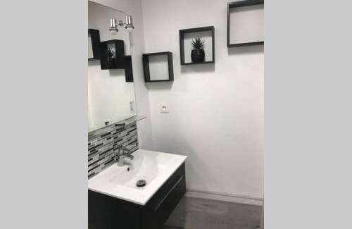 Lavaur Apartment | Studio de la Tour des rondes - tout confort plein-centre