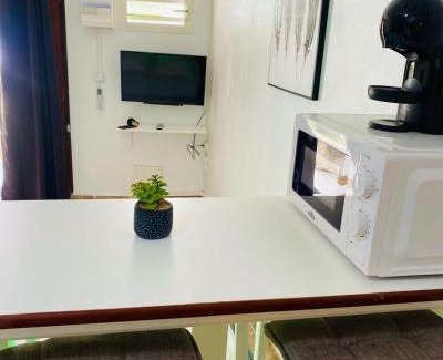 Saint-Claude Apartment | Studio des Lilas