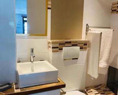 Saint-Claude Apartment | Studio des Lilas