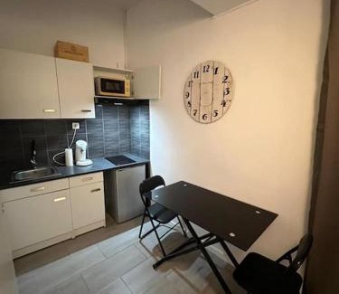 Narbonne Apartment | Studio Distillerie