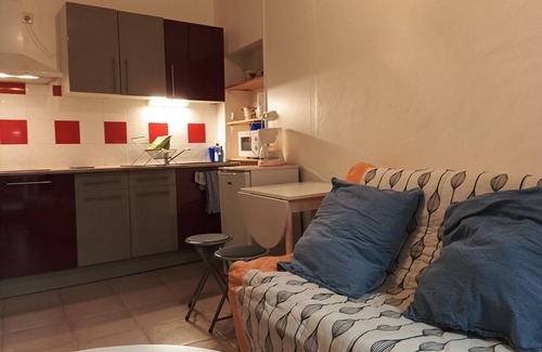 Vaison-la-Romaine Apartment | Studio downtown 2