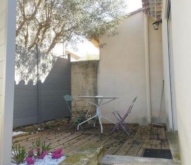Beaumes-de-Venise Apartment | Studio en plein coeur du village