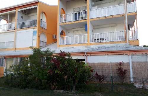 Saint-Francois Apartment | STUDIO FACE MARINA