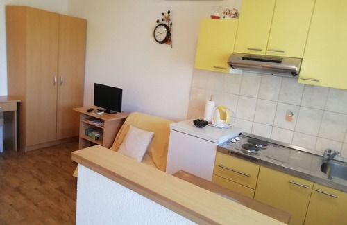 Kobas Apartment | Studio flat with terrace Cove Saplunara, Mljet (AS-4896-b)