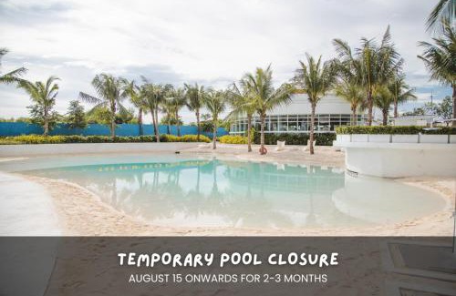 San Fernando Hotel | Studio for Couples with Mt Arayat View with Netflix, Karaoke & Boardgames
