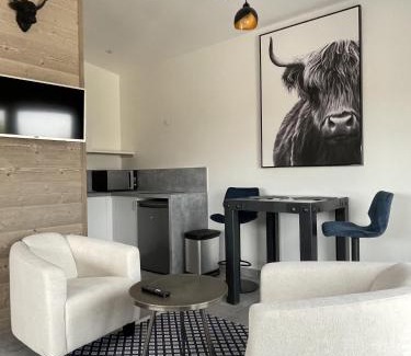 Les Attaques Apartment | Studio Gisèle