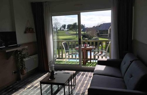 Port-en-Bessin-Huppain Apartment | Studio Golf piscine D Day