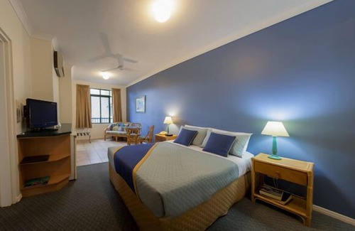 Cairns North Apartment | Studio - great value for short stays