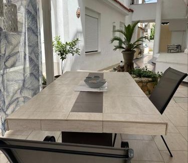 Haniotis Apartment | Studio Green Patio