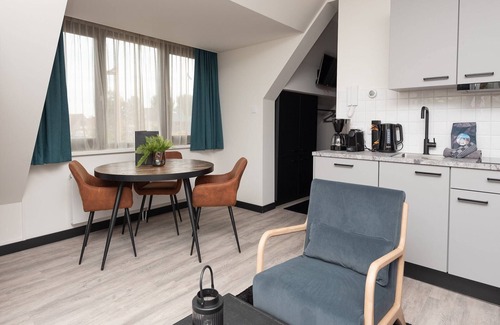 Renesse Apartment | Studio in Domburg near Beach and Golf