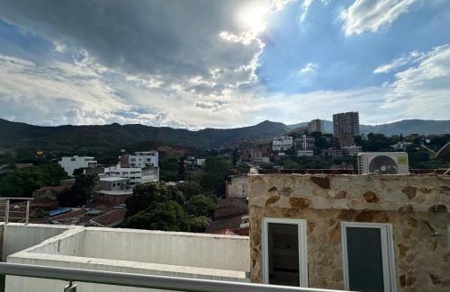 Cali Apartment | Studio in the Flora jacuzzi406