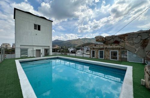 Cali Apartment | Studio in the Flora jacuzzi406