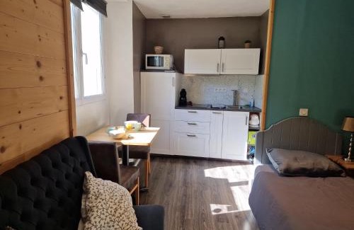 Le Bourg-d'Oisans Apartment | Studio La Cabane Centre Ville