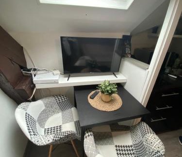 Faubourg North Apartment | Studio Le Frêne