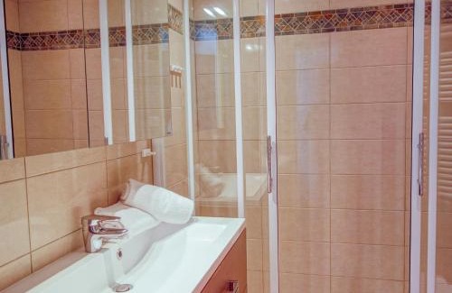 Val Claret Apartment | Studio Les Moutières B1 et B2 - Val Claret-8 by Interhome