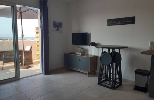 Bravone Apartment | Studio les Pieds Dans L'eau vue sur mer