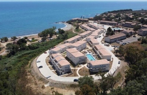 Bravone Apartment | Studio les Pieds Dans L'eau vue sur mer