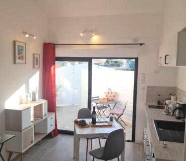 Puget-Ville Apartment | Studio logement entier calme neuf climatisé avec extérieur