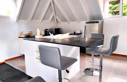 Baillif Apartment | Studio lumineux avec vue sur la mer à Baillif – 45 m² + Terrasse