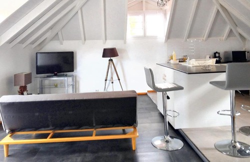 Baillif Apartment | Studio lumineux avec vue sur la mer à Baillif – 45 m² + Terrasse