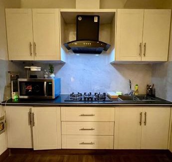 Bahria Town Apartment | Studio Luxé Bahria Living Self Check-in