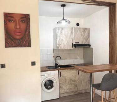 Riviere-Sens Apartment | Studio Marina, Avec Piscine