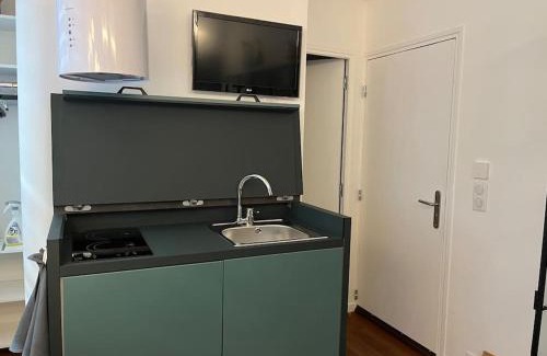 Les Cinq Avenues Apartment | Studio Marseille