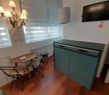 Les Cinq Avenues Apartment | Studio Marseille