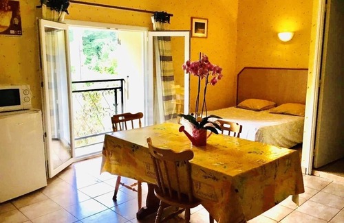 Montmorot House | Studio Meublé La Ferme de Montard