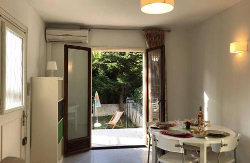 Boulouris-sur-Mer Apartment | Studio Mezzanine avec Jardin Privatif, Parking et Clim - Saint-Raphaël - FR-1-226A-81