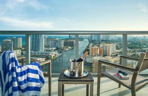 Hallandale Beach Apartment | Studio Miami Hallandale bw