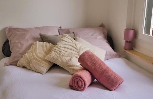 Chasseneuil-du-Poitou Apartment | Studio Moderne et Confortable - Clim & Futuroscope