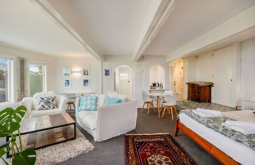 Orakei Apartment | Studio on Paritai + Spa Pool