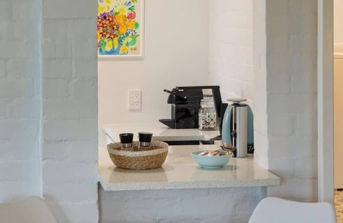 Orakei Apartment | Studio on Paritai + Spa Pool