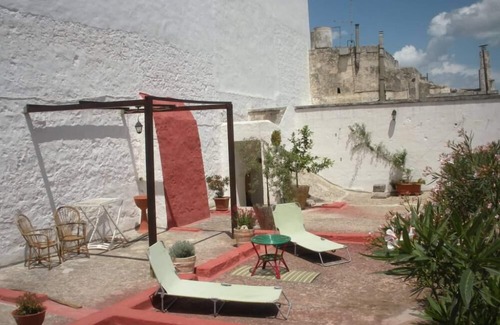 Ostuni House | Studio - OSTUNIHouse with character