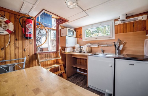 2nd Arrondissement Apartment | Studio Péniche, La Timonerie, Côté Lyon Perrache