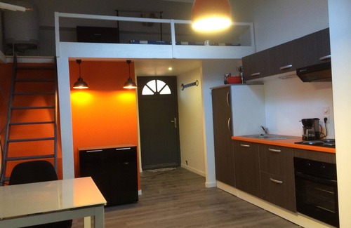 Bourg-les-Valence Apartment | Studio-Private Bathroom-Les Clercs