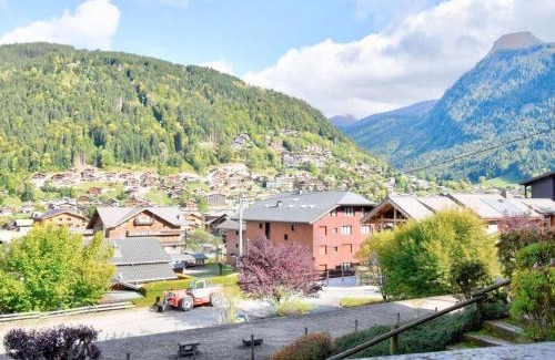 Morzine Apartment | Studio rénové à Morzine, proche centre, balcon, bien équipé, pour 4 pers., navettes gratuites - FR-1-524-66