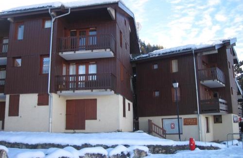 Montchavin Apartment | Studio rénové, proche télécabine, rez-de-chaussée, pour 4/5 personnes - FR-1-181-2539