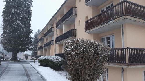 La Bourboule Apartment | Studio rénové résidence privé proche de toutes commodités et loisirs, Place parking inclus