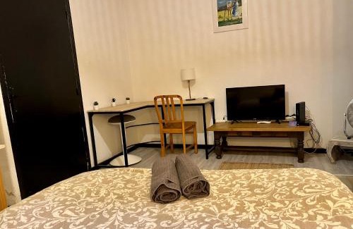 L'Isle-sur-la-Sorgue Apartment | Studio Rdc proche Quai Rouget