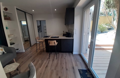 Grezieu-la-Varenne Apartment | Studio Renove RDC Terrasse + Exterieur Paysage