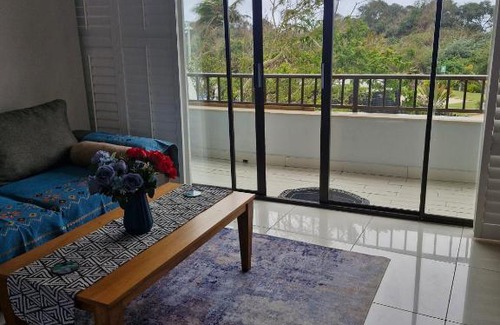 Umhlanga Apartment | Studio Resort Apartment - Sleeps 2 - Beachside