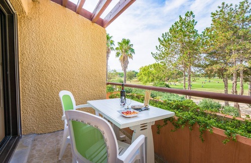 Saint-Cyprien Plage Apartment | Studio rustique sur le terrain de golf