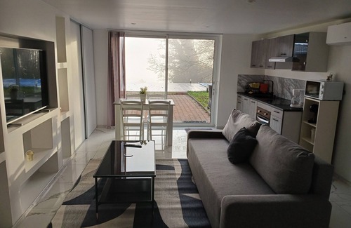 Rumilly Apartment | Studio sleeps 2 to 5 people