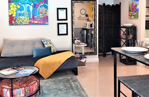 Palm Aire Village West Apartment | Studio Swim-up . Near the best beaches of South Florida.