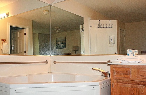 Calabash Apartment | Studio unit at Brunswick Plantation Resort and Golf Villas in the Heart of NC Seafood Country(104L)
